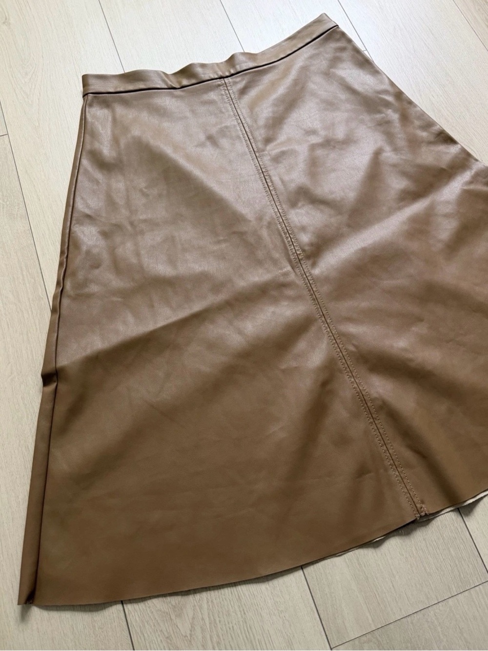H&M Tan Faux Leather A-Line Skirt - Picture 3 of 10